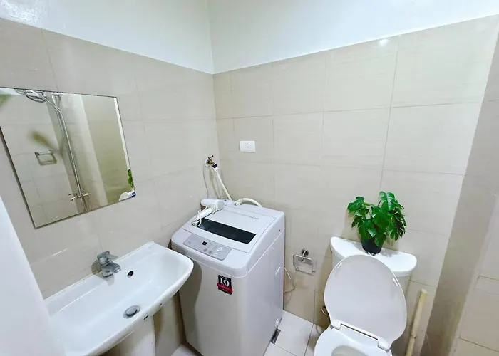 Shore 2 Tower 2 7th Floor Near Moa Easy Vacation Shopping Center * Manila